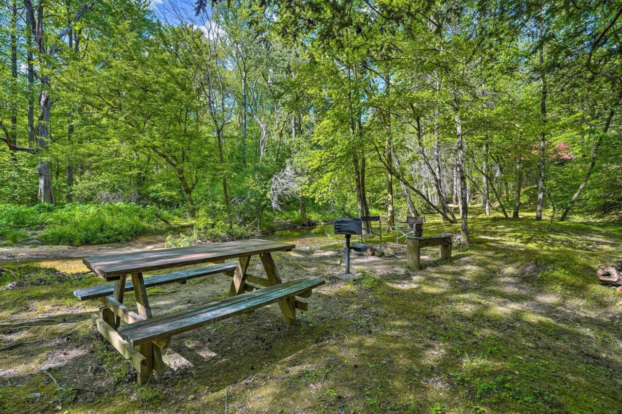 Cozy Tellico Plains Cabin With Large Mountain Creek! Exterior photo