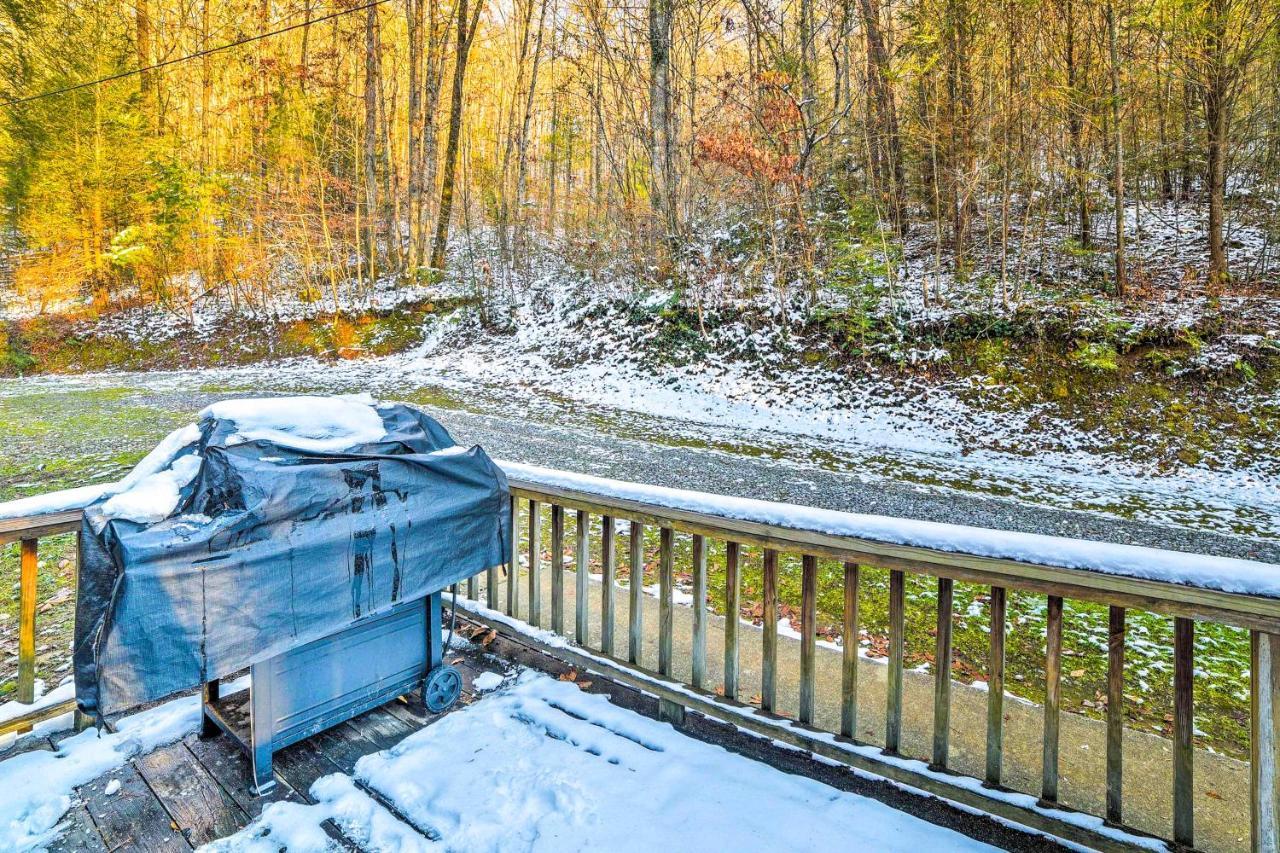 Cozy Tellico Plains Cabin With Large Mountain Creek! Exterior photo