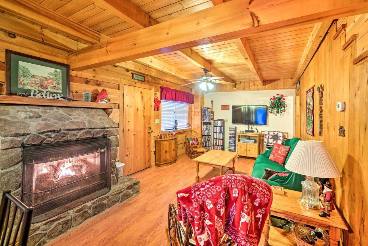 Cozy Tellico Plains Cabin With Large Mountain Creek! Exterior photo