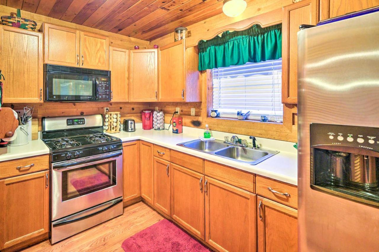 Cozy Tellico Plains Cabin With Large Mountain Creek! Exterior photo
