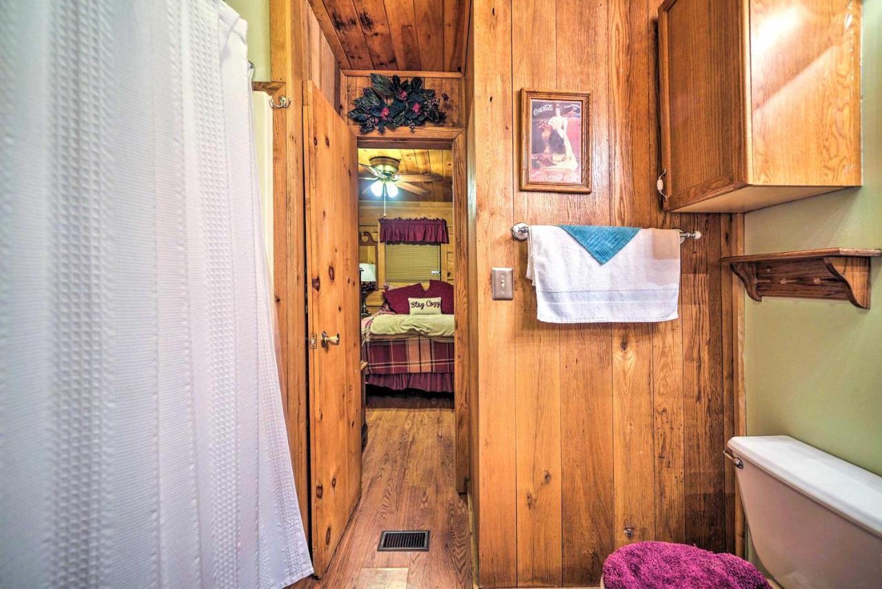 Cozy Tellico Plains Cabin With Large Mountain Creek! Exterior photo