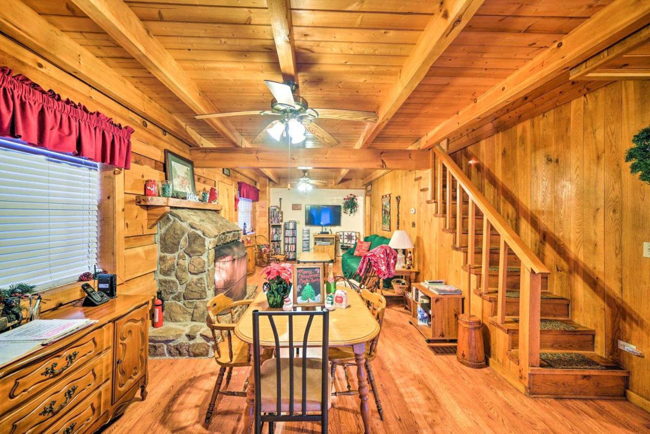 Cozy Tellico Plains Cabin With Large Mountain Creek! Exterior photo