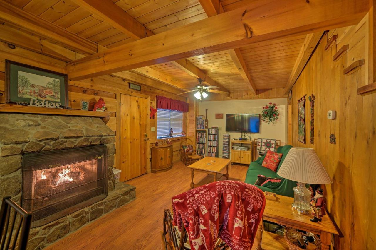 Cozy Tellico Plains Cabin With Large Mountain Creek! Exterior photo